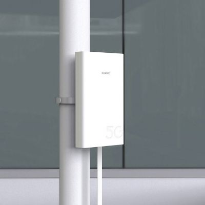 Huawei 5G CPE Win pole mounted